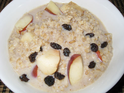 Pear Crisp Oatmeal with Raisins Pear Crisp Oatmeal with Raisins