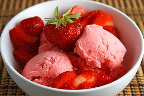 Strawberry Frozen Yogurt