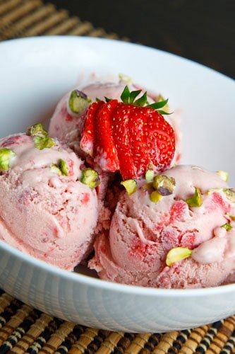 Roasted Strawberry Balsamic Ice Cream Roasted Strawberry Balsamic Ice Cream