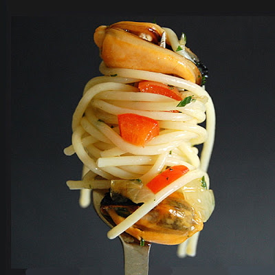 Spaguetti with Mussels and Red Pepper Spaguetti with Mussels and Red Pepper