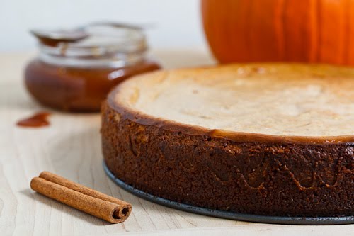 Pumpkin Cheesecake with Caramel Sauce Pumpkin Cheesecake with Caramel Sauce