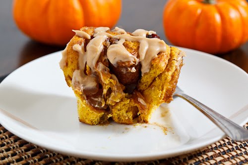 Pumpkin Pie Cinnamon Rolls with Caramel Cream Cheese Frosting Pumpkin Pie Cinnamon Rolls with Caramel Cream Cheese Frosting