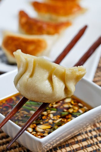 Jiaozi (Chinese Dumplings) Jiaozi (Chinese Dumplings)