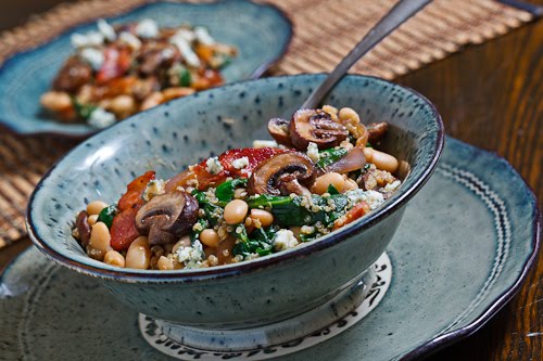 White Bean and Spinach Quinoa Salad with Bacon, Caramelized Onions, Mushrooms and Blue Cheese in a Bacon Pan Sauce Dressing White Bean and Spinach Quinoa Salad with Bacon, Caramelized Onions, Mushrooms and Blue Cheese in a Bacon Pan Sauce Dressing