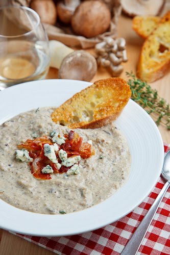 Creamy Mushroom and Roasted Cauliflower Soup Creamy Mushroom and Roasted Cauliflower Soup
