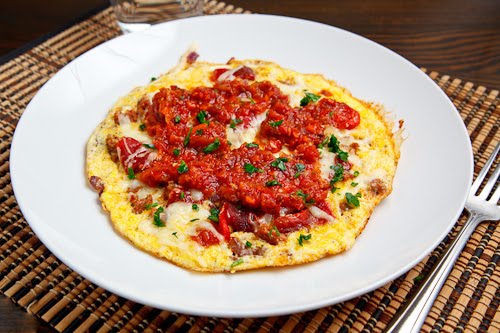 Italian Sausage and Roasted Red Pepper Omelette Topped with Marinara Sauce Italian Sausage and Roasted Red Pepper Omelette Topped with Marinara Sauce