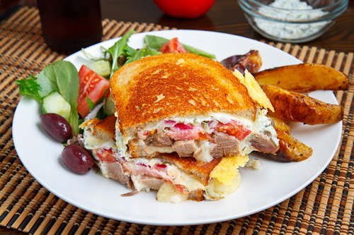 Gyro Grilled Cheese Sandwich (aka Gyro Melt) Gyro Grilled Cheese Sandwich (aka Gyro Melt)