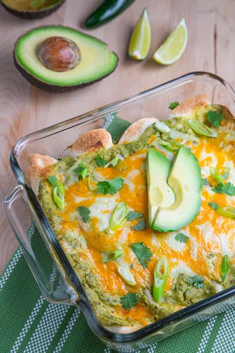 Chicken and Avocado Enchiladas in Creamy Avocado Sauce Chicken and Avocado Enchiladas in Creamy Avocado Sauce