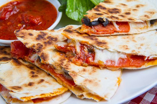 Pizza Quesadillas (aka Pizzadillas) Pizza Quesadillas (aka Pizzadillas)