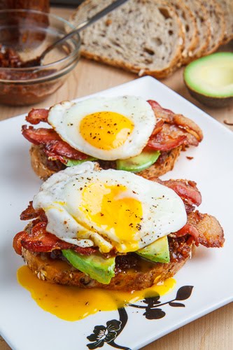 Bacon Jam Breakfast Sandwich with Fried Egg and Avocado Bacon Jam Breakfast Sandwich with Fried Egg and Avocado