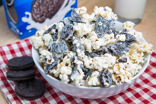 Cookies and Cream Popcorn Cookies and Cream Popcorn