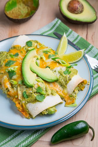 Chicken and Avocado Enchiladas in Creamy Avocado Sauce Chicken and Avocado Enchiladas in Creamy Avocado Sauce