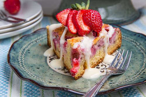 Strawberries and Cream Coffee Cake with Vanilla Cream Cheese Glaze Strawberries and Cream Coffee Cake with Vanilla Cream Cheese Glaze