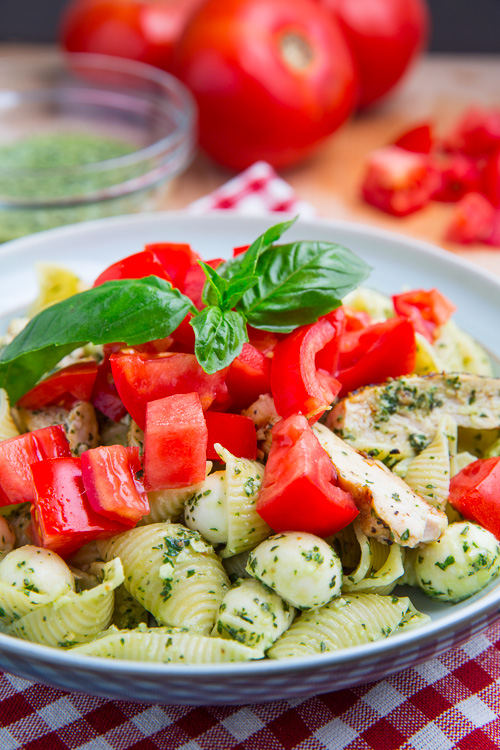 Caprese Chicken Pesto Pasta Caprese Chicken Pesto Pasta