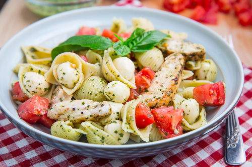 Caprese Chicken Pesto Pasta Caprese Chicken Pesto Pasta