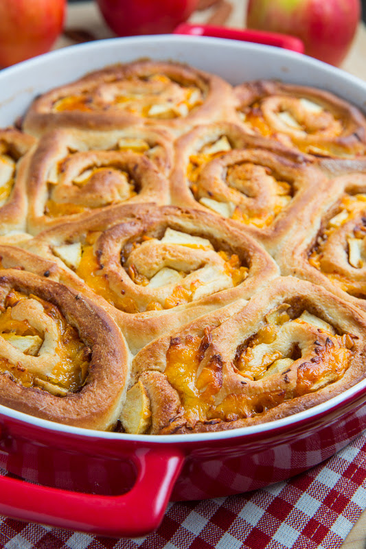 Apple, Bacon and Cheddar Sticky Buns Apple, Bacon and Cheddar Sticky Buns