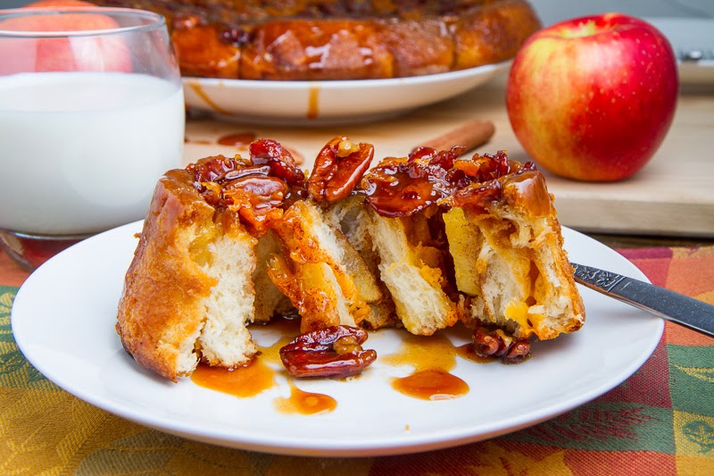 Apple, Bacon and Cheddar Sticky Buns Apple, Bacon and Cheddar Sticky Buns