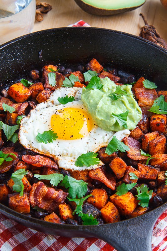 Chipotle Sweet Potato and Black Bean Hash with Guacamole Chipotle Sweet Potato and Black Bean Hash with Guacamole