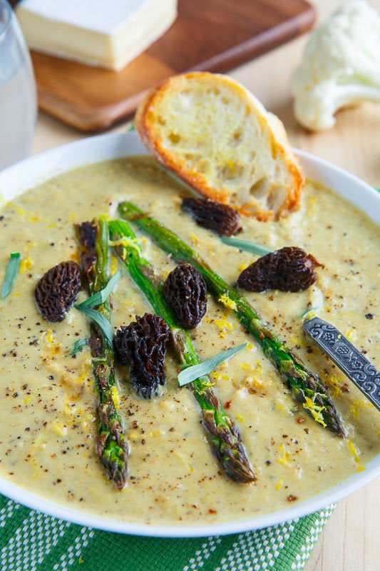 Creamy Roasted Asparagus and Brie Cauliflower Soup Creamy Roasted Asparagus and Brie Cauliflower Soup