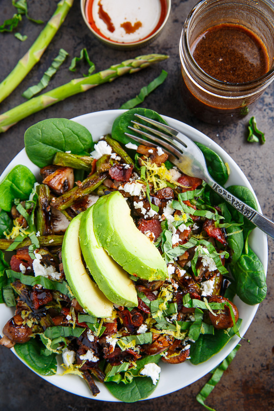 Roast Asparagus and Mushroom Chicken Spinach Salad with Bacon, Avocado and Goat Cheese Roast Asparagus and Mushroom Chicken Spinach Salad with Bacon, Avocado and Goat Cheese