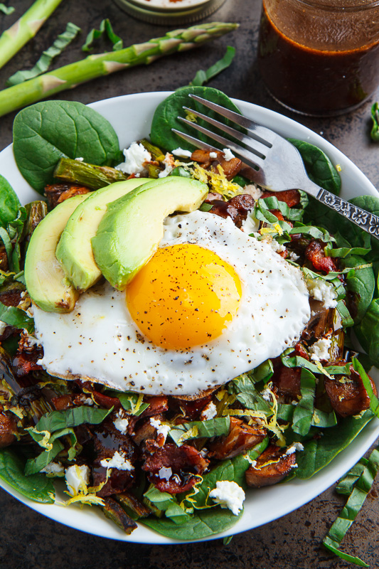Roast Asparagus and Mushroom Chicken Spinach Salad with Bacon, Avocado and Goat Cheese Roast Asparagus and Mushroom Chicken Spinach Salad with Bacon, Avocado and Goat Cheese