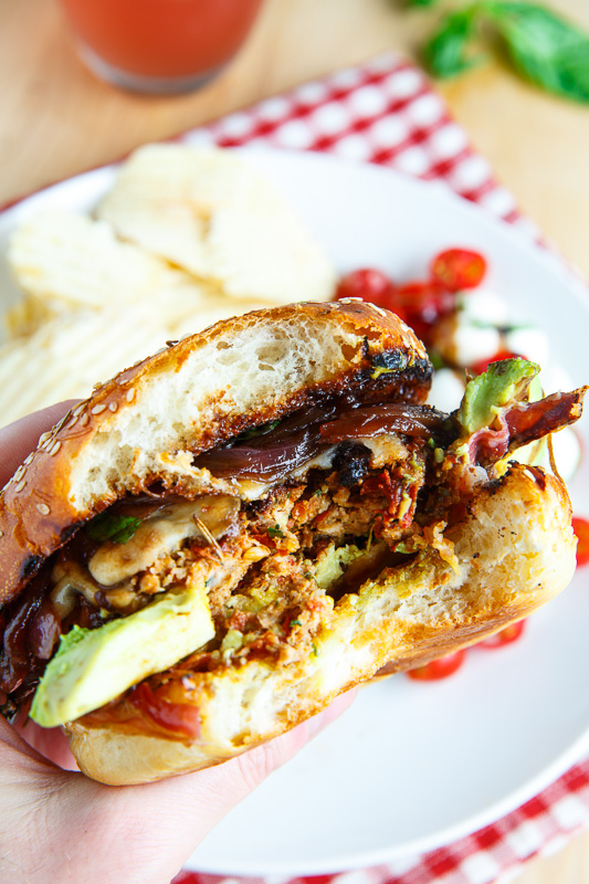 Sundried Tomato Caprese Turkey Burgers with Balsamic Caramelized Onions Sundried Tomato Caprese Turkey Burgers with Balsamic Caramelized Onions