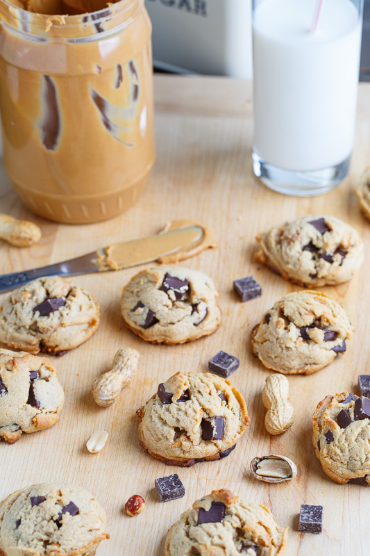 Thick and Chewy Chocolate Chunk Peanut Butter Cookies Thick and Chewy Chocolate Chunk Peanut Butter Cookies