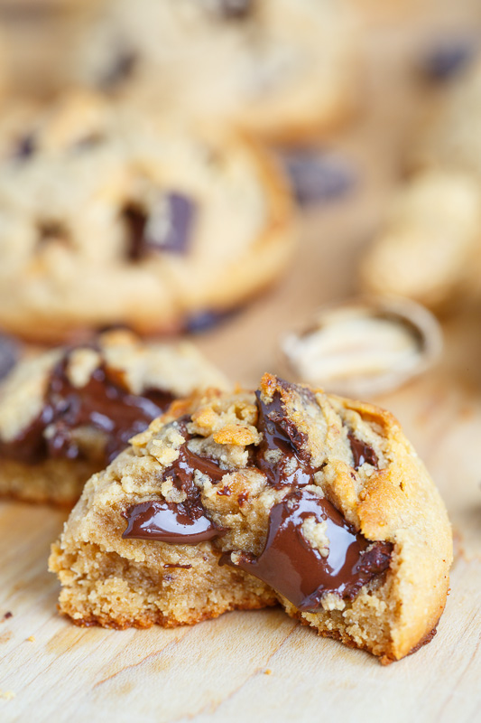 Thick and Chewy Chocolate Chunk Peanut Butter Cookies Thick and Chewy Chocolate Chunk Peanut Butter Cookies