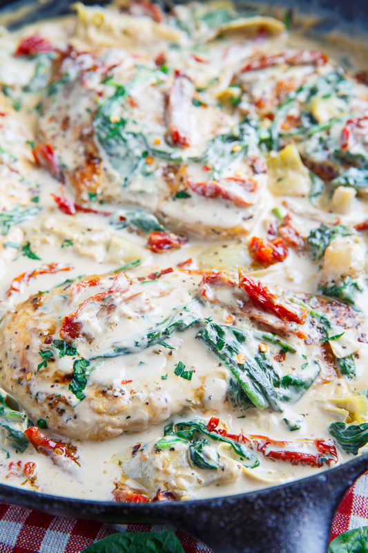 Spinach and Artichoke Skillet Chicken with Sundried Tomatoes Spinach and Artichoke Skillet Chicken with Sundried Tomatoes