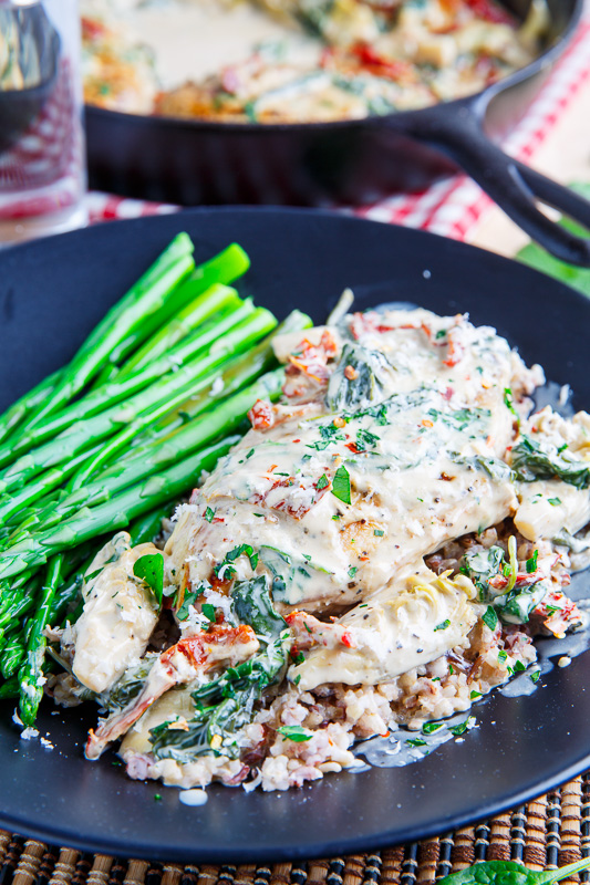 Spinach and Artichoke Skillet Chicken with Sundried Tomatoes Spinach and Artichoke Skillet Chicken with Sundried Tomatoes