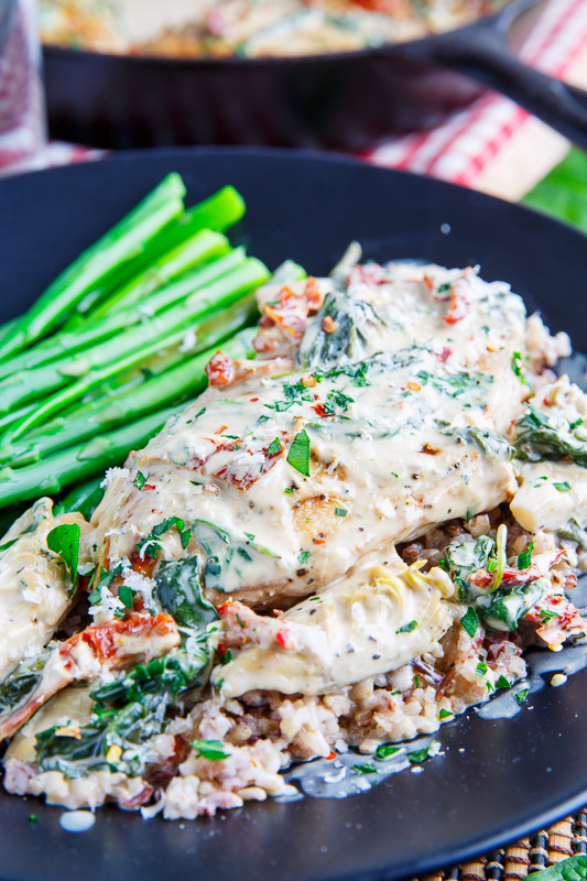 Spinach and Artichoke Skillet Chicken with Sundried Tomatoes Spinach and Artichoke Skillet Chicken with Sundried Tomatoes