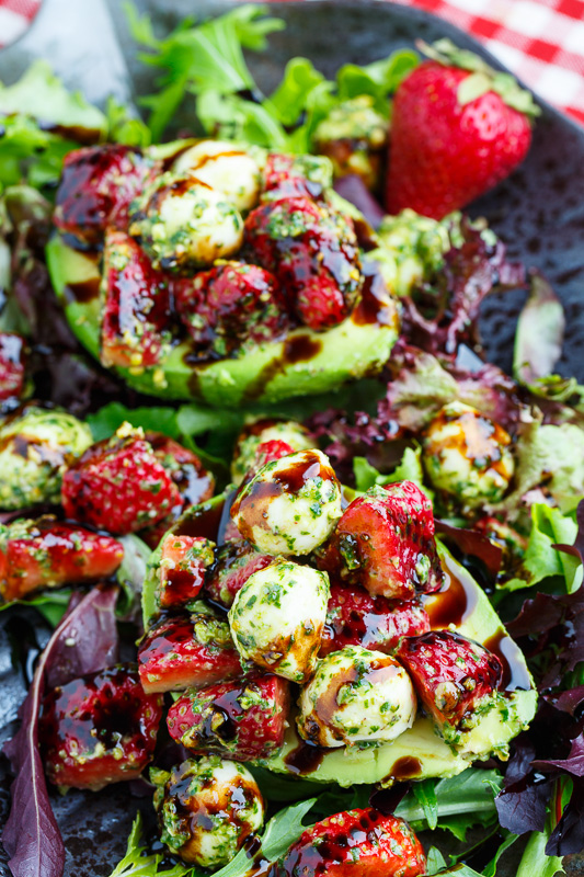 Strawberry Caprese Stuffed Avocados with Pistachio Pesto Strawberry Caprese Stuffed Avocados with Pistachio Pesto