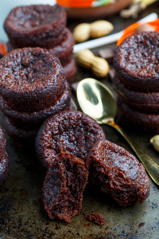 Flourless Chocolate Peanut Butter and Banana Muffins Flourless Chocolate Peanut Butter and Banana Muffins