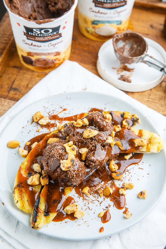 Grilled Banana Chocolate Sundaes with Caramel Sauce Grilled Banana Chocolate Sundaes with Caramel Sauce