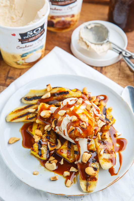 Grilled Pineapple and Banana Sundaes with Caramel Sauce and Cashews Grilled Pineapple and Banana Sundaes with Caramel Sauce and Cashews