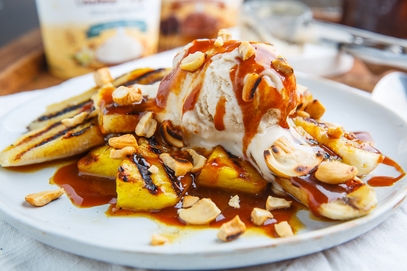 Grilled Pineapple and Banana Sundaes with Caramel Sauce and Cashews Grilled Pineapple and Banana Sundaes with Caramel Sauce and Cashews