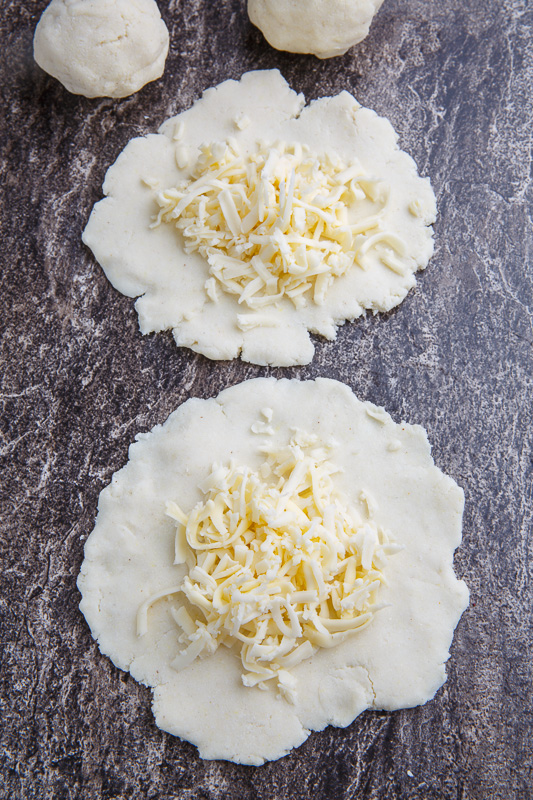 Pupusas con Cortido Pupusas con Cortido