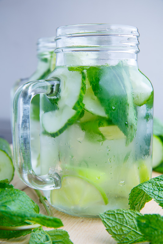Cucumber, Mint and Lime Refreshers Cucumber, Mint and Lime Refreshers