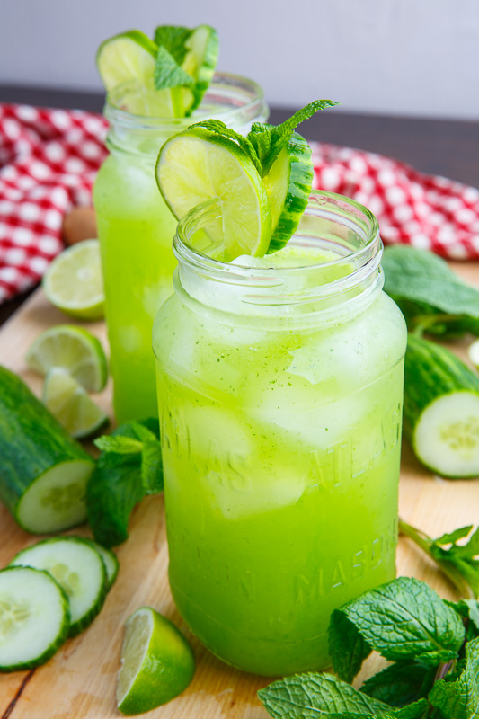 Cucumber, Mint and Lime Refreshers Cucumber, Mint and Lime Refreshers