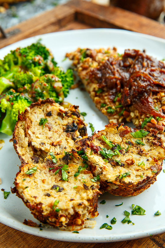 Pecan Crusted Turkey Cutlets with Bacon-Maple Onion Marmalade Pecan Crusted Turkey Cutlets with Bacon-Maple Onion Marmalade