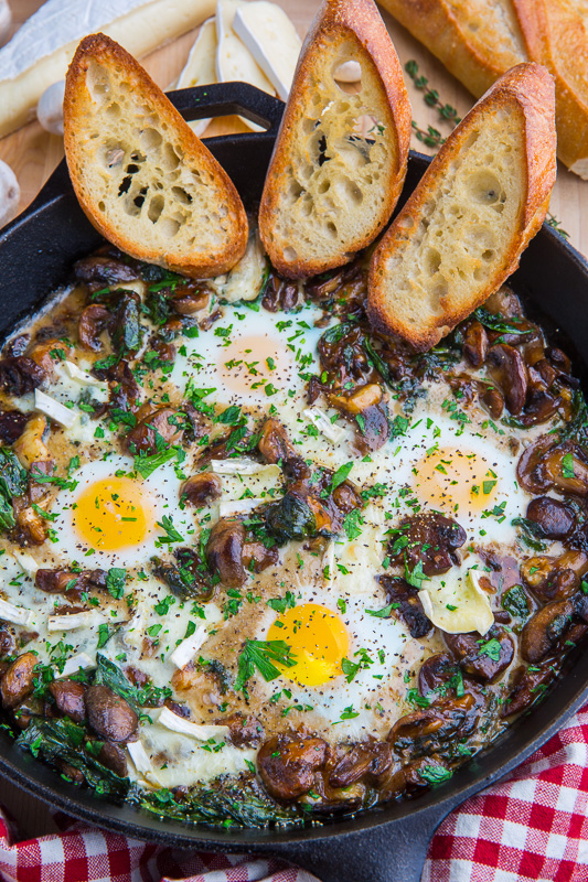 Mushroom and Brie Baked Eggs Mushroom and Brie Baked Eggs