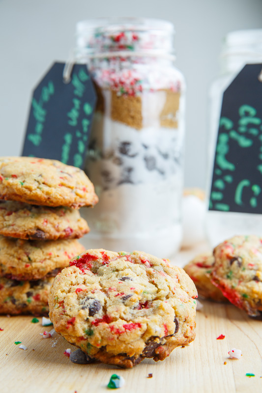 Peppermint Candy Cane Chocolate Chip Cookies in a Jar Peppermint Candy Cane Chocolate Chip Cookies in a Jar