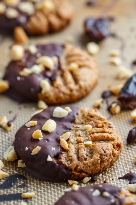 4 Ingredient Dark Chocolate Dipped Peanut Butter Cookies 4 Ingredient Dark Chocolate Dipped Peanut Butter Cookies