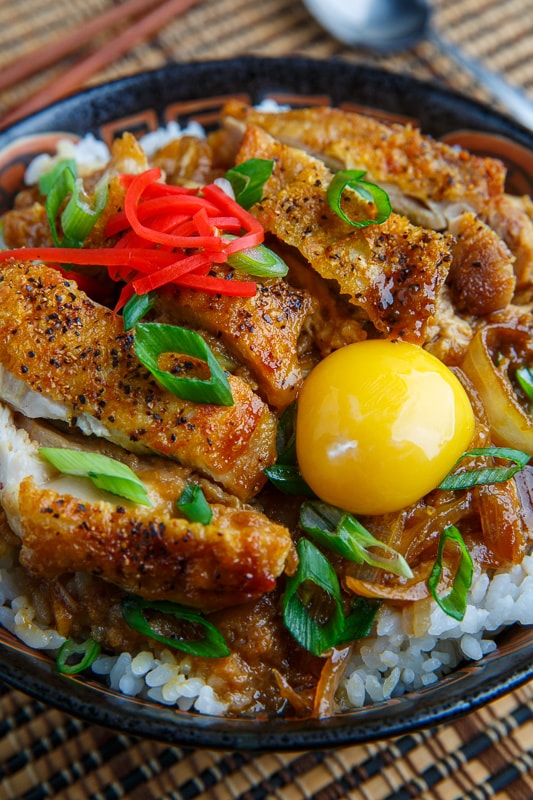 Oyakodon (Japanese Chicken and Egg Rice Bowl) Oyakodon (Japanese Chicken and Egg Rice Bowl)
