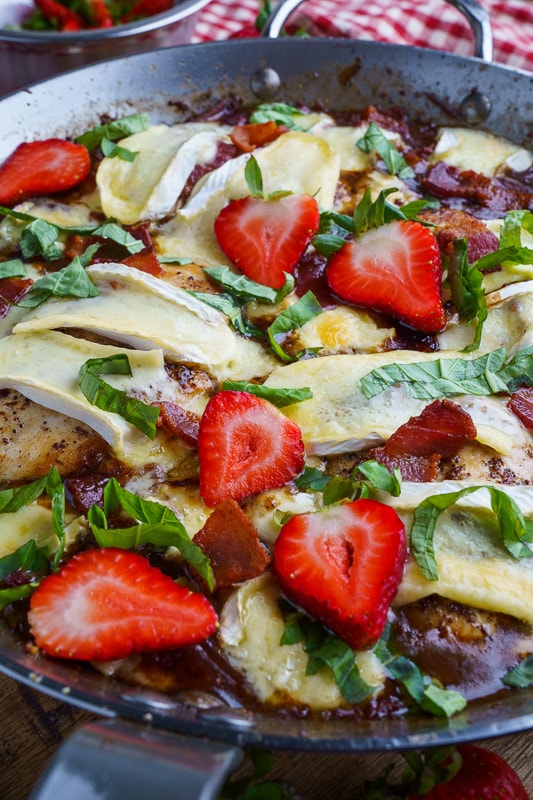 Pan Seared Balsamic Strawberry Chicken and Brie Pan Seared Balsamic Strawberry Chicken and Brie