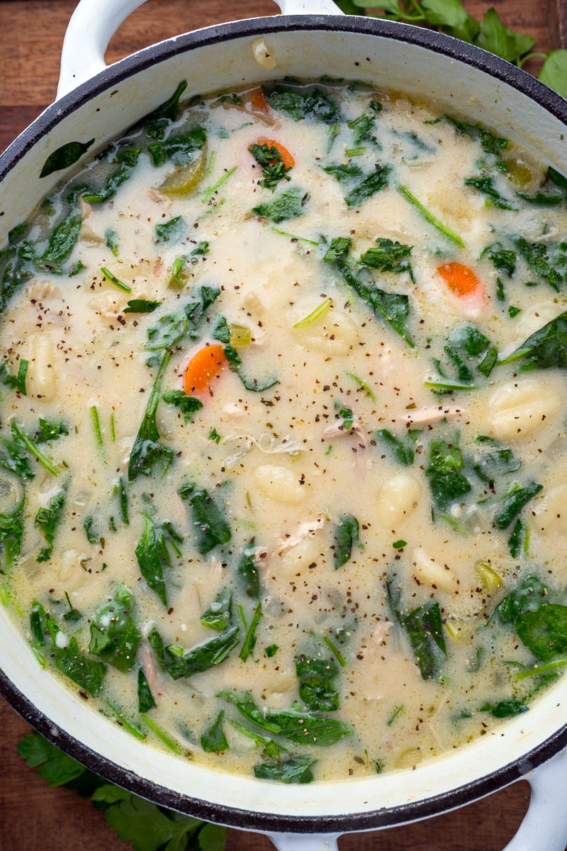 Creamy Chicken and Gnocchi Soup (Olive Garden Copycat) Creamy Chicken and Gnocchi Soup (Olive Garden Copycat)