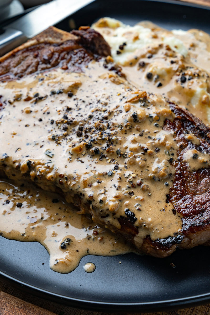 Pan Seared Steak in Creamy Peppercorn Sauce Pan Seared Steak in Creamy Peppercorn Sauce