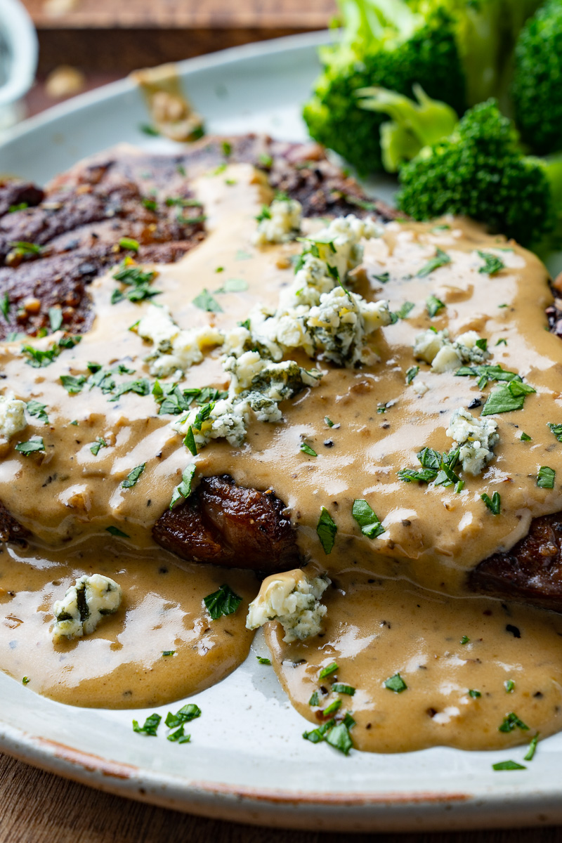 Pan Seared Steak in Blue Cheese Sauce Pan Seared Steak in Blue Cheese Sauce