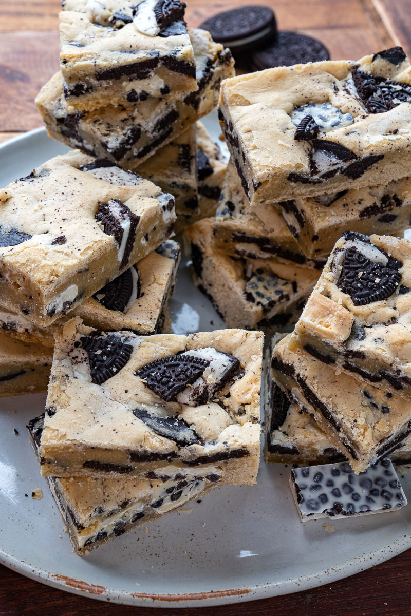 Cookies and Cream Blondies Cookies and Cream Blondies