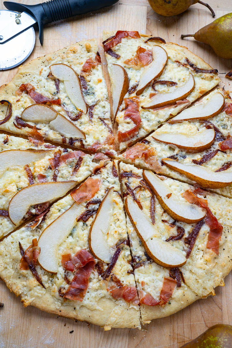 Pear Prosciutto and Blue Cheese Pizza Pear Prosciutto and Blue Cheese Pizza
